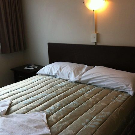 88 Wallace Court Motel Веллінгтон Екстер'єр фото