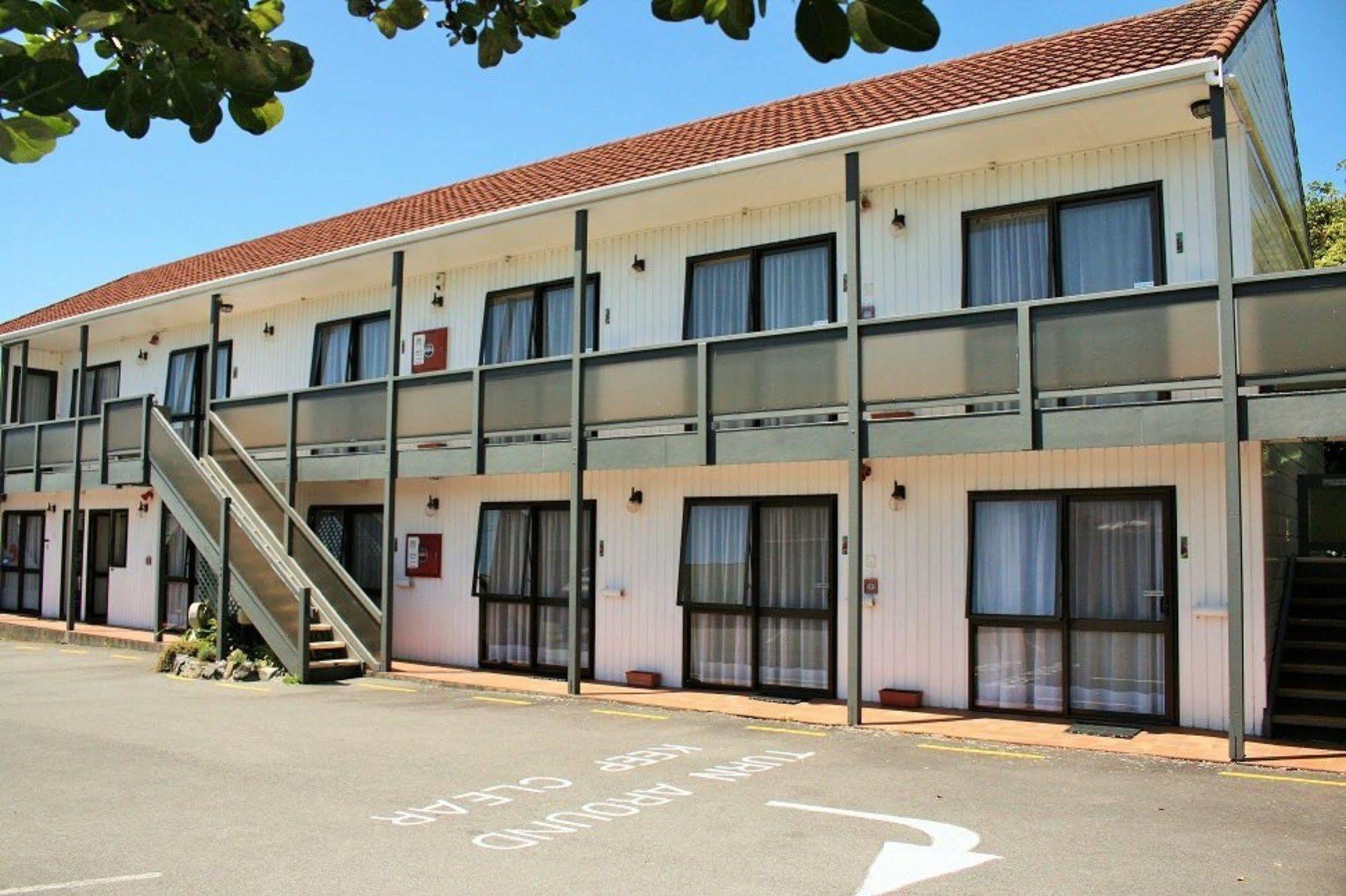 88 Wallace Court Motel Веллінгтон Екстер'єр фото